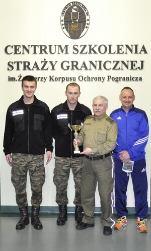 Drużyna z  Centrum na podium w X Turnieju Służb Mundurowych w Halowej Piłce Nożnej 