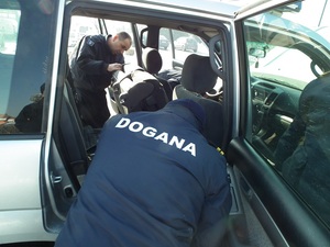 Zajęcia praktyczne -przeszukanie samochodu Zajęcia praktyczne -przeszukanie samochodu