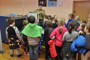 Dzieci i młodzież z wizytą w kętrzyńskich jednostkach Straży Granicznej 