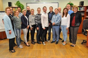 Kurs doskonalący „Wystąpienia przed audytorium w języku angielskim” 
