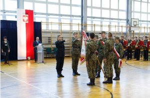 Uroczystość ślubowania klas pierwszych w XIV Liceum Ogólnokształcącym w Białymstoku 