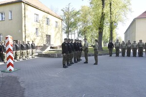 102 przyszłych chorążych otrzymało świadectwa 