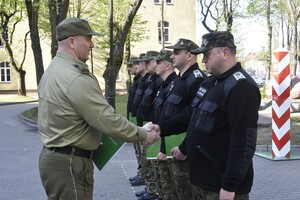 102 przyszłych chorążych otrzymało świadectwa 