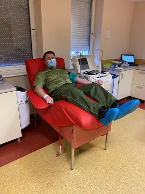 Dzielą się cennym darem z chorymi na covid-19 