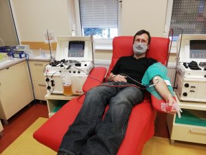 Kolejni ozdrowieńcy oddają osocze 