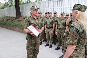 Skutecznie łączą teorie z praktyką 