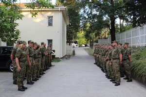 Skutecznie łączą teorie z praktyką 