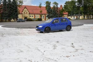 Prowadzenie pościgów pojazdami uprzywilejowanymi 