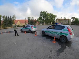 Prowadzenie pościgów pojazdami uprzywilejowanymi 