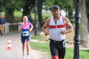 Funkcjonariusze Centrum Szkolenia SG w Kętrzynie reprezentowali Straż Graniczną w LOTTO TRIATHLON ENERGY Mrągowo 2021 