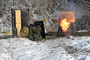 Doskonalili umiejętności nabyte podczas szkoleń specjalistycznych z zakresu działań minersko-pirotechnicznych 