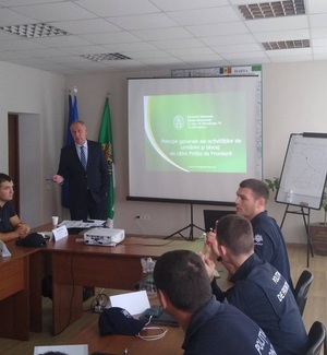 Wykładowcy CSSG szkolili mołdawską Policję 