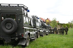 Słuchacze podczas zajęć w terenie 