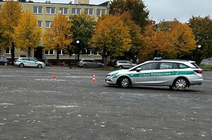 Jada pojazdem na trolejach 
