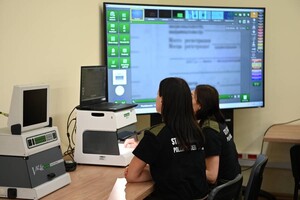 Funkcjonariusze w trakcie szkolenia 