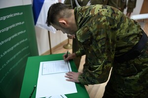 Podpisanie aktu ślubowania 