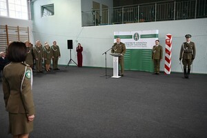 uroczyste pożegnanie funkcjonariuszy odchodzących na emeryturę 