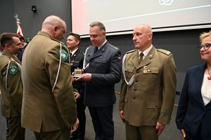 Wręczenie medali okolicznościowych 35 - lecie powołania Straży Granicznej 