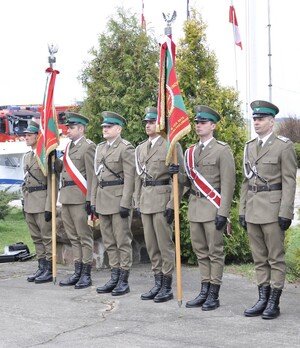Apel Pamięci dedykowany ofiarom katastrofy lotniczej pod Smoleńskiem oraz uroczystości związane z upamiętnieniem 76. rocznicy Zbrodni Katyńskiej 