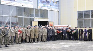 Apel Pamięci dedykowany ofiarom katastrofy lotniczej pod Smoleńskiem oraz uroczystości związane z upamiętnieniem 76. rocznicy Zbrodni Katyńskiej 