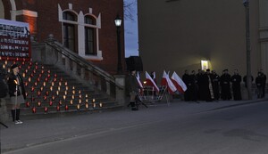 Apel Pamięci dedykowany ofiarom katastrofy lotniczej pod Smoleńskiem oraz uroczystości związane z upamiętnieniem 76. rocznicy Zbrodni Katyńskiej 