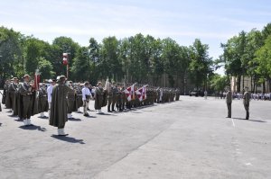 Przywitanie ze sztandarami - Centrum Szkolenia SG i Warmińsko-Mazurskiego SG 