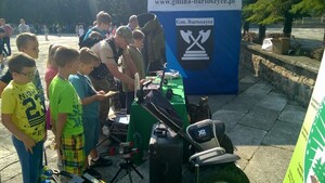 Prezentacja sprzętu pirotechnicznego podczas święta 20. Bartoszyckiej Brygady Zmechanizowanej 