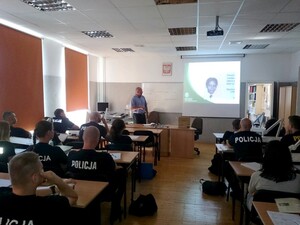 Wykładowcy Centrum Szkolenia Straży Granicznej szkolili kandydatów na policyjnych biegłych sądowych 