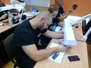 Wykładowcy Centrum Szkolenia Straży Granicznej szkolili kandydatów na policyjnych biegłych sądowych 